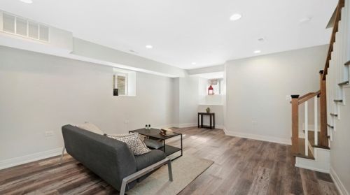 1837 Mozart St, Chicago IL 60647-5111 exterior