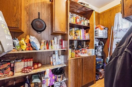 19 Parkwood St, Springfield MA 01108-2609 exterior