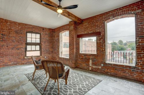 220 Prince St, Lancaster PA 17603-5878 exterior