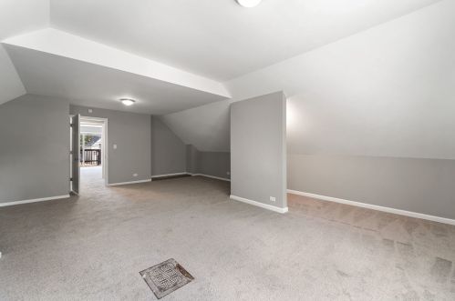 2249 Kilbourn Ave, Chicago IL 60632-4727 exterior