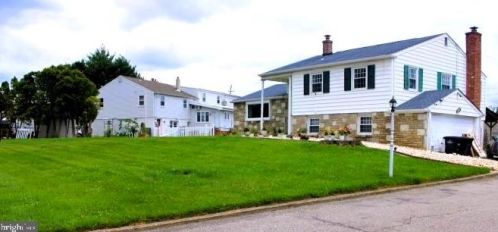 2429 Steven Rd, Huntingdon Valley, PA 19006-6611