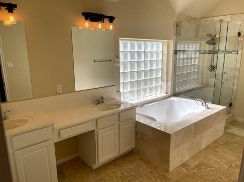 1904 Chasewood Dr, Austin TX 78727-6373 exterior