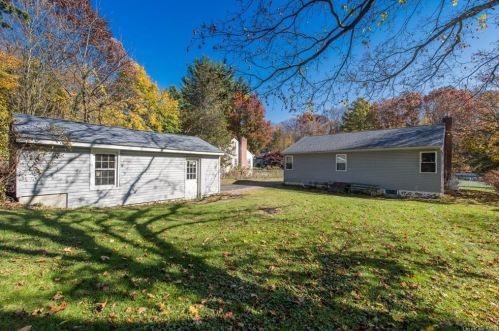 11 Stanley St, Poughkeepsie NY 12603-1429 exterior