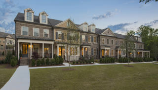 2414 Gatebury Cir, Atlanta, GA 30341-2633