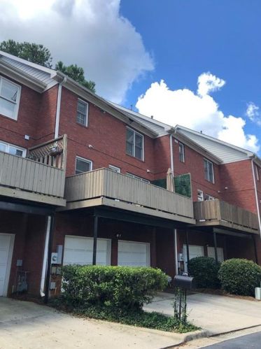 1194 Brookhaven Gln, Atlanta GA  30319-4707 exterior