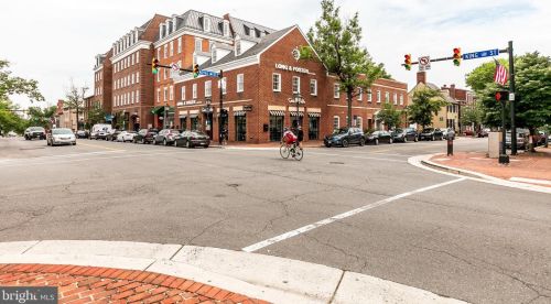 418 Fayette St, Alexandria VA 22314-2228 exterior