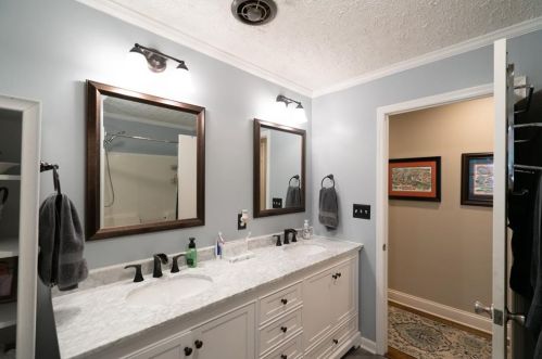 3053 Scenic Dr, Gainesville GA 30506-1828 exterior