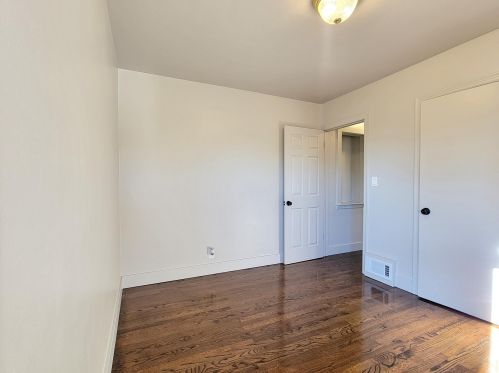 3148 Chase Ave, Milwaukee WI  53207-2636 exterior