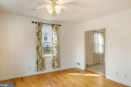 2 Birch Ave, Glen Burnie MD 21061-2013 exterior