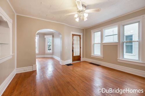 946 Tamarack Ave, Grand Rapids, MI 49504-4362