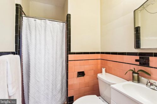 40 Hamilton St, Washington DC 20011-6313 exterior