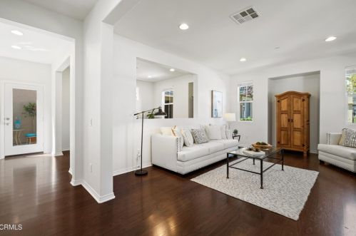 3139 Lisbon Ln, Oxnard, CA 93036-5347