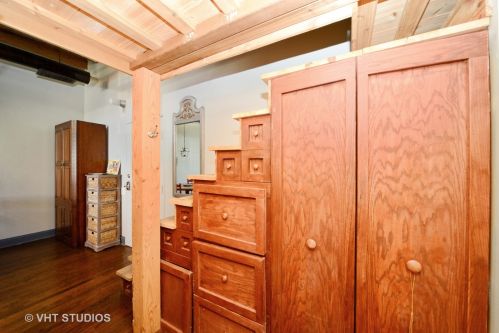 525 Halsted St, Chicago IL 60642-6599 exterior