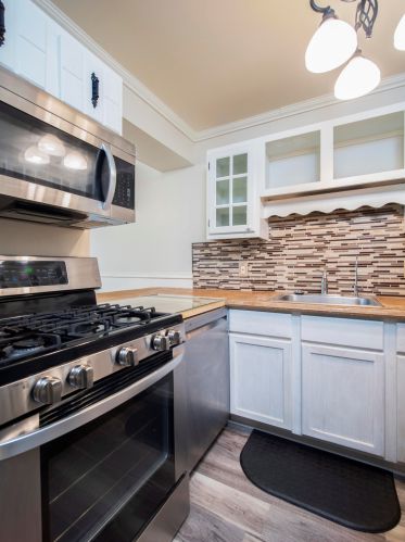 4155 Rivers Edge Cir, Milwaukee WI 53209-1122 exterior