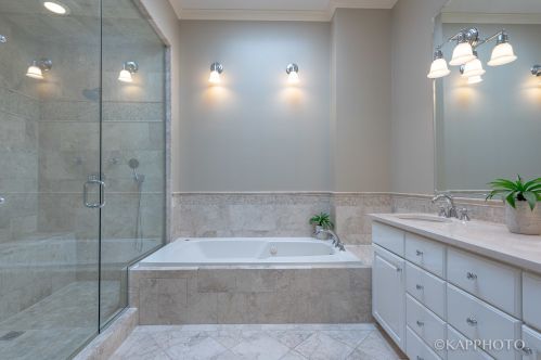 2252 Racine Ave, Chicago IL 60614-2110 exterior