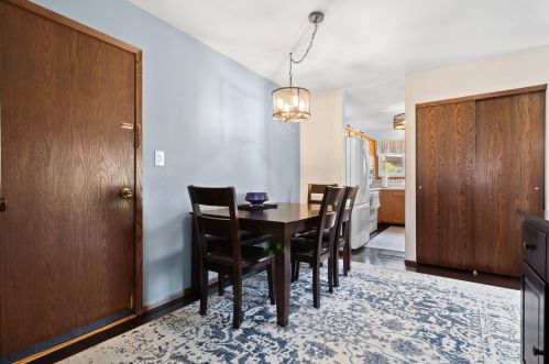 4195 College Ave, Milwaukee, WI 53221-4546