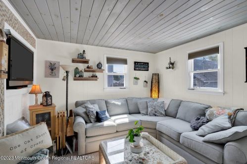 309 Ave, Belmar NJ 07719-2429 exterior