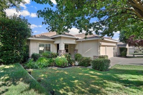 552 Hall St, Folsom, CA 95630-9545