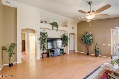 530 Bluefield Ave, Phoenix AZ 85032-1420 exterior