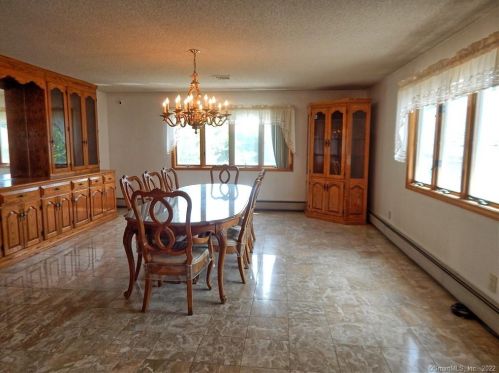 75 Smith St, Derby CT 06418-1217 exterior