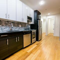 257 Graham Ave, Brooklyn NY  11206-1201 exterior