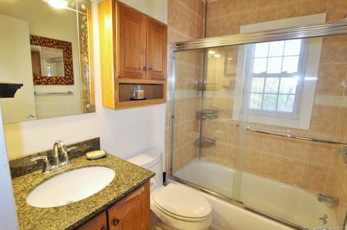 56 Saddle Rd, Norwalk CT 06851-3131 exterior