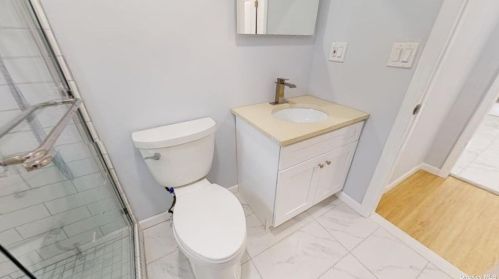 59 20 St, Huntington Station NY 11746-3202 exterior