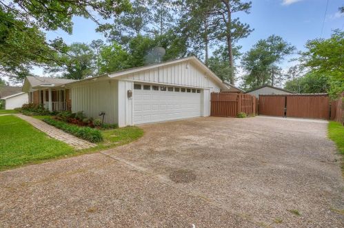 2310 Ave, Huntsville TX 77340-5517 exterior