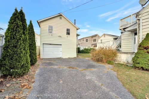 302 4 Ave, Belmar NJ 07719-2155 exterior