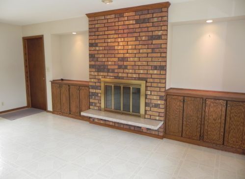 4845 82nd St, Milwaukee WI  53220-4217 exterior