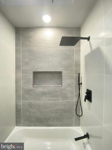 1655 Edgewood St, Philadelphia PA  19151-3912 exterior