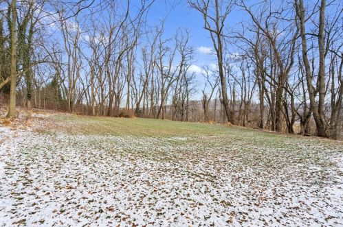 57 Locksley Dr, Pittsburgh PA  15235-5117 exterior