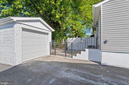 408 Custer Ave, Manor PA 19036-1730 exterior