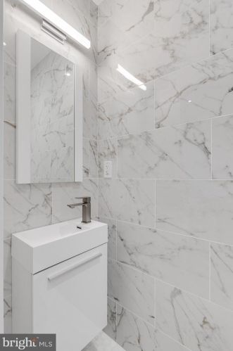 628 19 St, Philadelphia PA 19121-4120 exterior