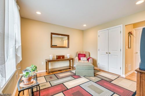 57 Francis St, Iselin NJ 08830-1121 exterior