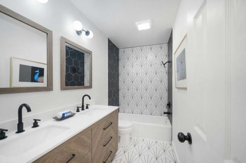 6307 Cannonleague Dr, Austin TX 78745-4916 exterior