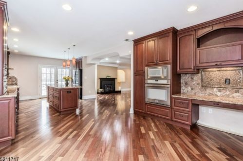 10 Mountainside Dr, Dover NJ  07869-2217 exterior