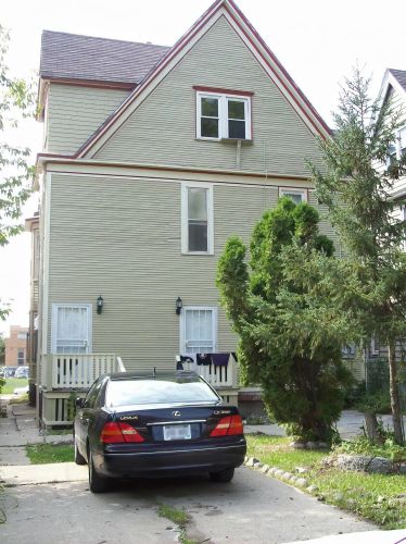 2648 2nd St, Milwaukee, WI 53212-2813