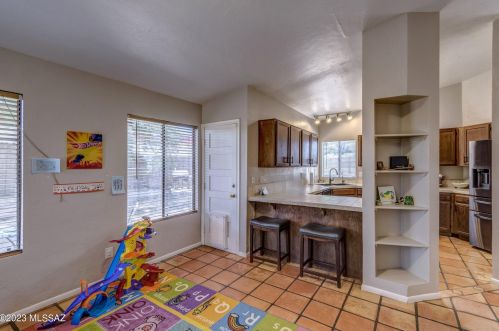 5032 Condor Dr, Tucson AZ  85742-9404 exterior