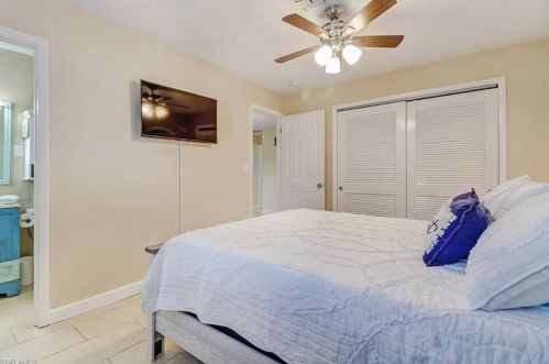 709 93 Ave, Naples FL 34108-2440 exterior