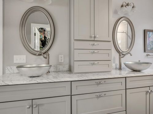 6423 Murdoch Ave, Saint Louis MO 63109-2656 exterior