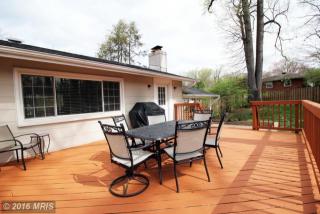 9221 Dellwood Dr, Vienna VA  22180-6122 exterior