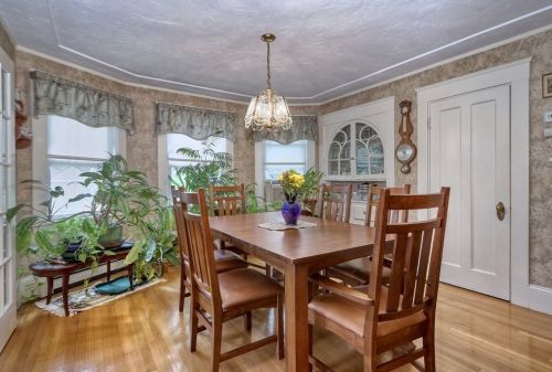 80 Grand View Ave, Quincy, MA 02170-4005