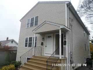 877 Douglas Ave, Providence RI  02908-1536 exterior