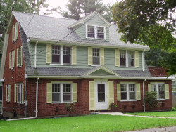 12 Wyman St, Newton, MA 02468-1517