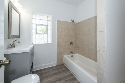 811 9 Ave, Broadview IL 60153-1918 exterior