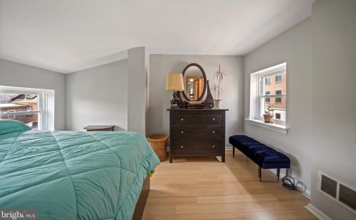 417 George St, Philadelphia PA  19123-1433 exterior