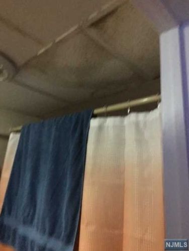 202 48th St, Union City NJ 07087-6432 exterior