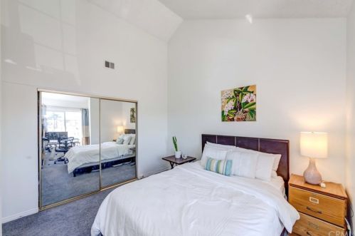 8636 Ramona St, Bellflower CA 90706-6320 exterior