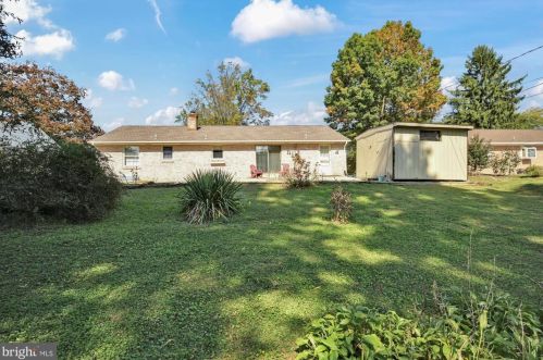 924 Sherry Ln, Lancaster PA 17601-2024 exterior